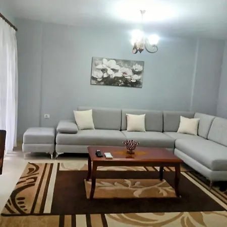 Spacious Waterfront 3br - 2bath & 3 Panoramic Balconies - Pogradec, Ohrid Lägenhet Pogradec