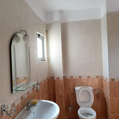 Spacious Waterfront 3br - 2bath & 3 Panoramic Balconies - Pogradec, Ohrid Apartamento Pogradec