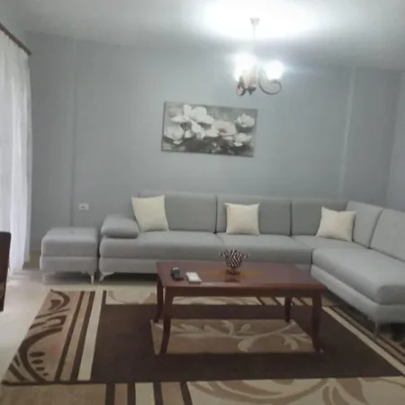 Apartamento Spacious Waterfront 3br - 2bath & 3 Panoramic Balconies - Pogradec, Ohrid Pogradec