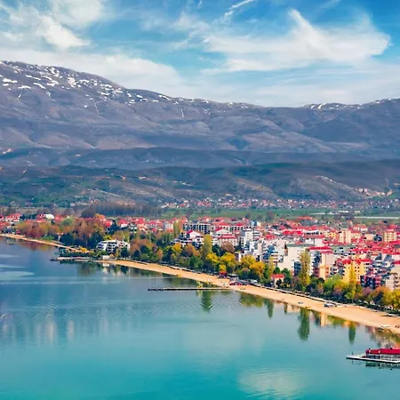 Apartamento Spacious Waterfront 3br - 2bath & 3 Panoramic Balconies - Pogradec, Ohrid